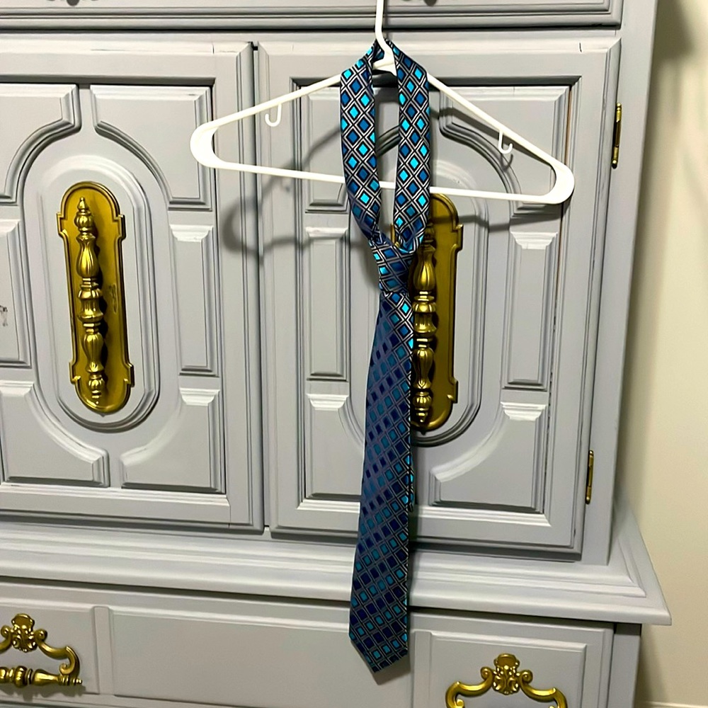 Croft & Barrow men’s blue silk tie